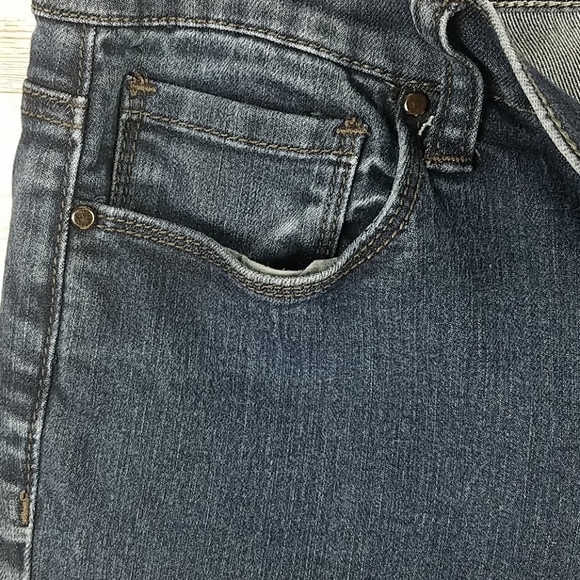 DKNY, SOHO ,0056, women's straight leg, Sz 8 - Picture 5 of 7